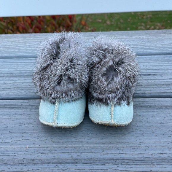 Baby Sheepskin Slippers - Picture 2 of 7